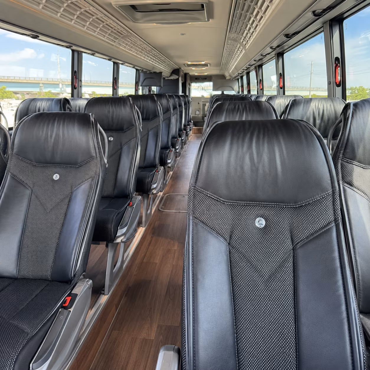 vistacharterbuscompany com is the go to way to find long distance buses from vista california